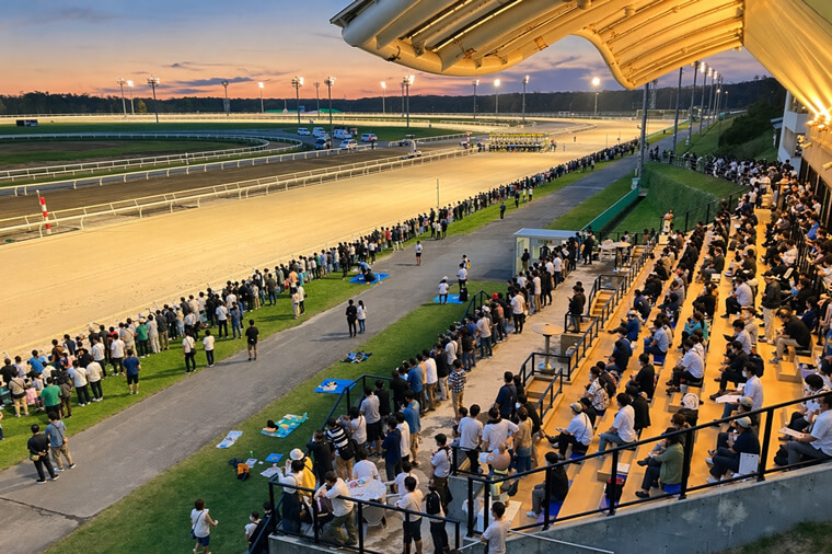 門別競馬場 客席