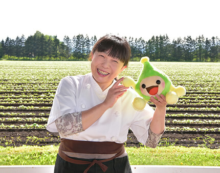 店主の嶋田祐佳さんとエネモ