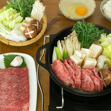 白老牛のきらめく霜降りすき焼きセット