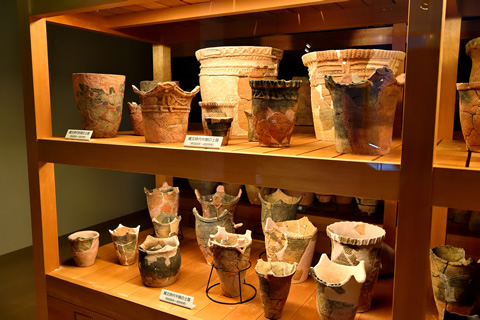 周辺で発掘された埋蔵文化財の展示