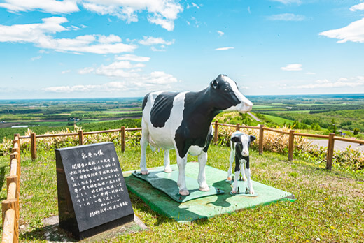 開陽台にある乳牛の像