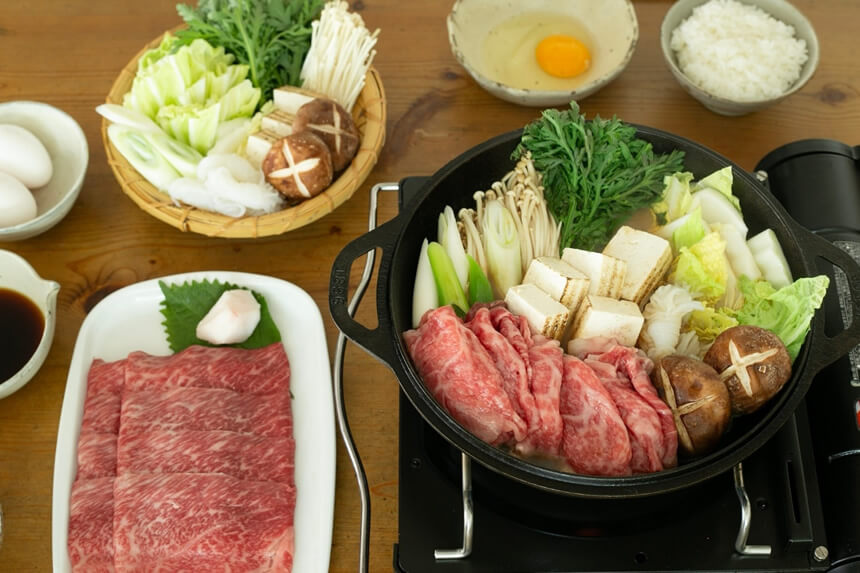 白老牛のきらめく霜降りすき焼きセット(極上ロース+上モモ・ウデ) ※特製すき焼きタレ付